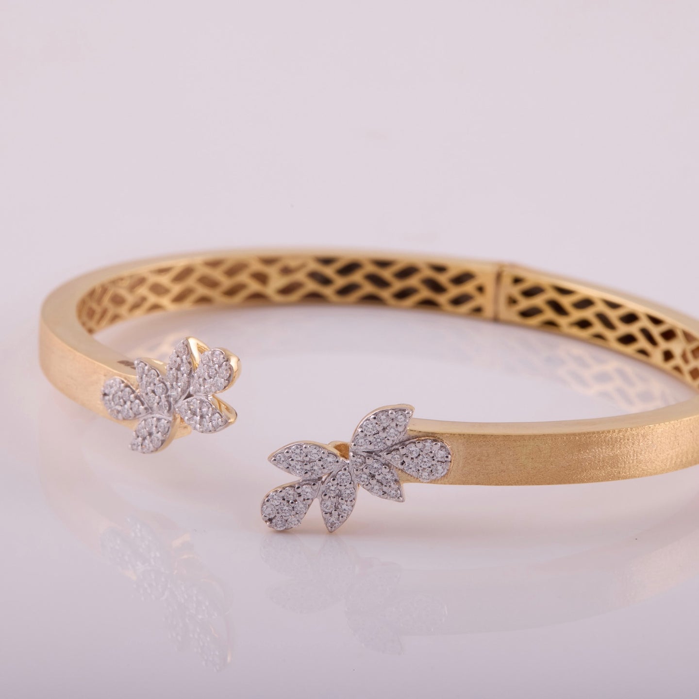 18K Gold and Clustered Diamonds Cuff Bangle in Brushed Gold Finish