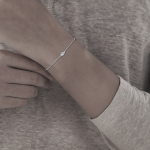 18K White Gold Marquise Solitaire Chain Bracelet